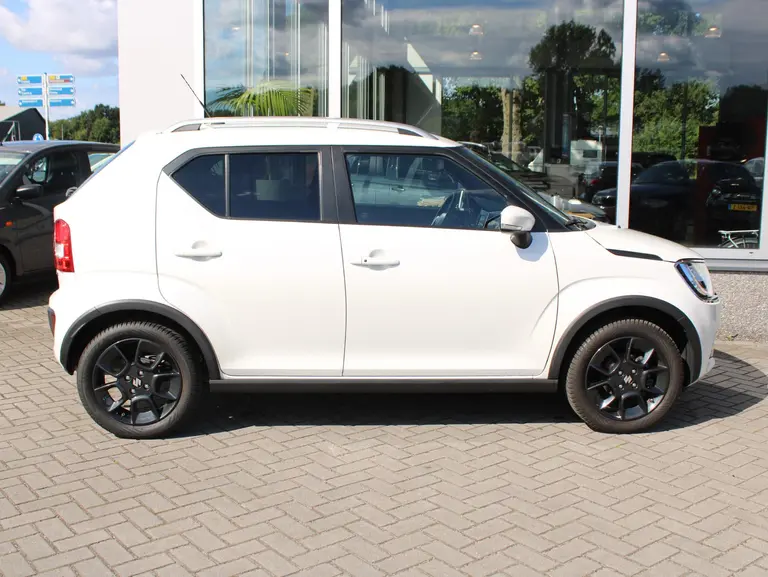 Suzuki Ignis 1.2 Smart Hybrid Stijl Trekhaak, Allseasonbanden, Cruise control, Climate control, Parkeercamera, Multimediasysteem afbeelding 3