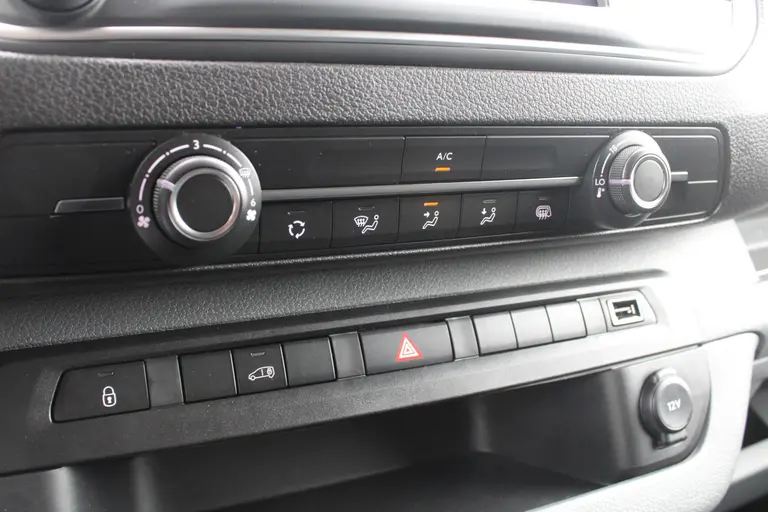 Peugeot Expert Standard Premium 1.5 BlueHDI 120PK 3-Zits, Airco, Navigatie, Achteruitrijcamera, Betimmering afbeelding 17