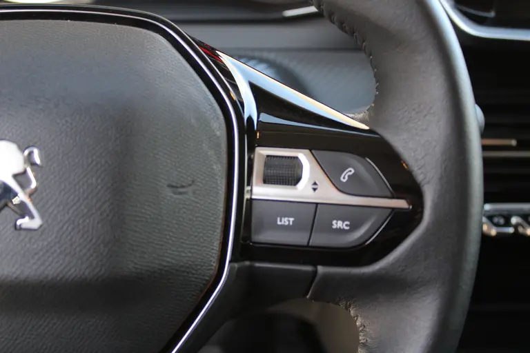 Peugeot 208 1.2 PureTech Active Pack 75pk, Applecarpl./Andr. Auto, Airco, Navigatie, Parkeersensor achter afbeelding 15