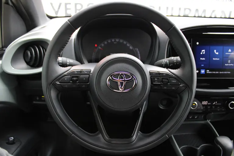 Toyota Aygo X 1.0 VVT-i S-CVT Pulse Automaat Achteruitrijcamera, Parkeersensoren Voor en Achter, Cruise Control Adaptief, Stoelverwarming afbeelding 27