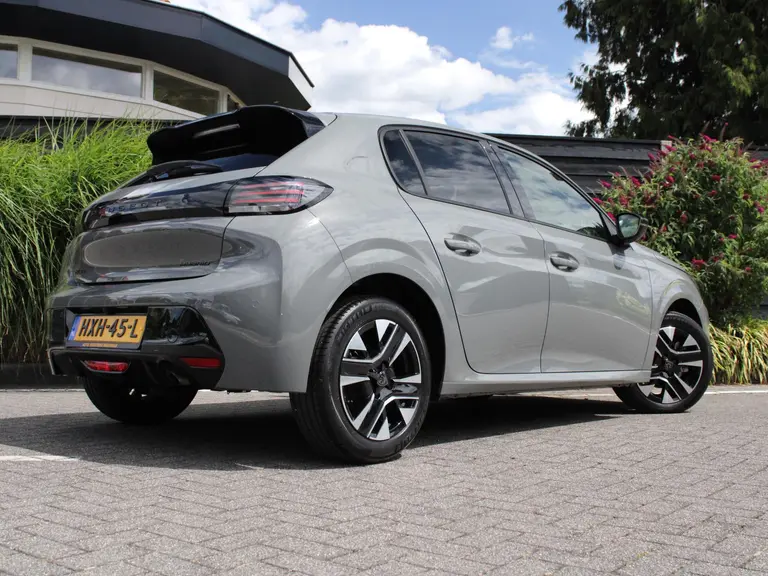 Peugeot 208 Allure 1.2 Hybrid 100PK e-DCS6 Automaat Navigatie, Achteruitrijcamera, Stoelverwarming, Adaptieve Cruise Control afbeelding 9