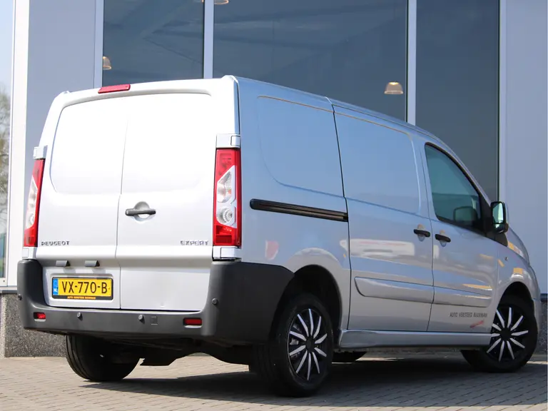 Peugeot Expert 227 1.6 HDI L1H1 Navteq 2, 3 Zitplaatsen Trekhaak, Navigatie, Cruise Control, Bluetooth, Airco afbeelding 15