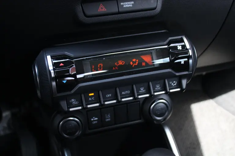 Suzuki Ignis 1.2 Smart Hybrid Style Automaat Navigatie, Achteruitrijcamera, Cruise Control, Stoelverwarming afbeelding 21