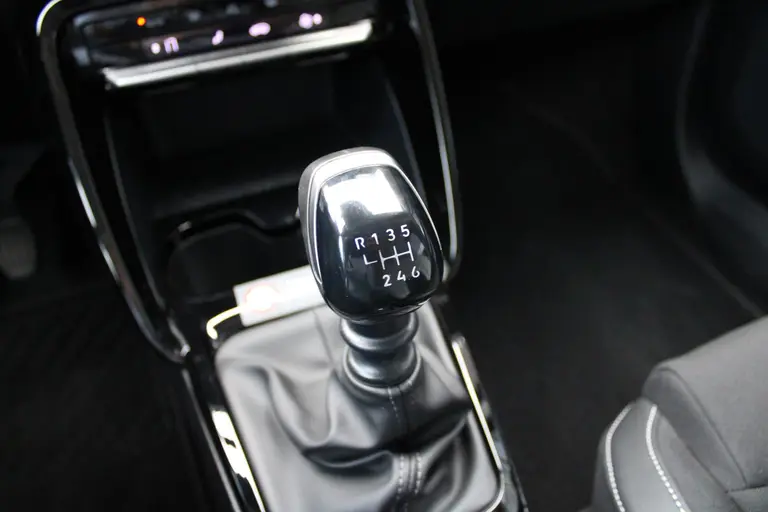 Citroën C3 1.2 100PK Turbo Max Navigatie, Achteruitrijcamera, Climate Control, Cruise Control, Apple Carplay, Android Auto afbeelding 21