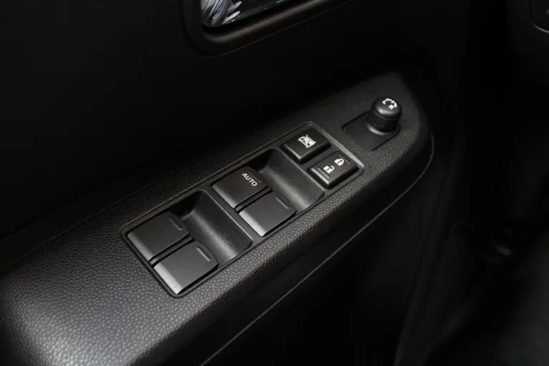 Suzuki Ignis 1.2 Smart Hybrid Style Automaat Navigatie, Achteruitrijcamera, Cruise Control, Stoelverwarming afbeelding 35