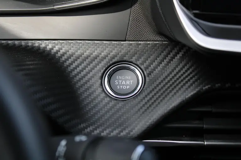 Peugeot 208 Hybrid 100 e-DCS6 Allure Automaat, Navigatie, Applecarpl./Andr. Auto, Keyless entry/Start afbeelding 24
