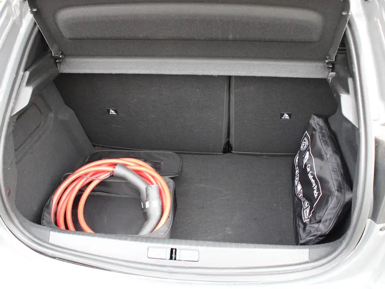 Peugeot e-208 Allure 51 kWh 156PK Navigatie, Rondomzichtcamera, Parkeersensoren, Apple Carplay, Android Auto afbeelding 12