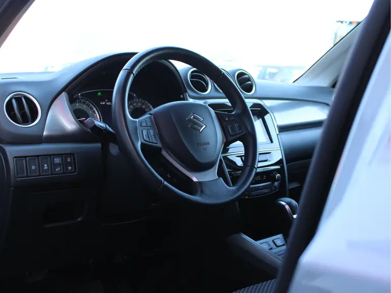Suzuki Vitara 1.5 Hybrid Select AllGrip Automaat Multimediasysteem, Cruise control adaptief, Climate control, Parkeercamera, Stoelverwarming afbeelding 7