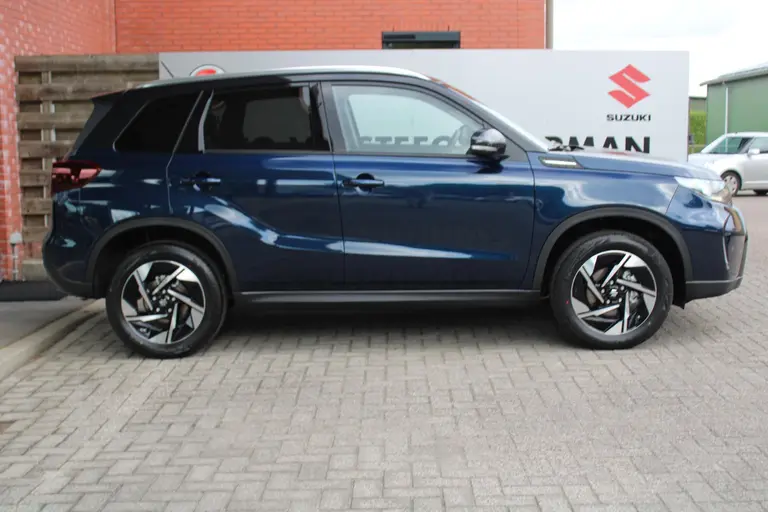 Suzuki Vitara 1.4 Boosterjet Style Smart Hybrid , Panoramdak, NIEUW met 6 JAAR GARANTIE! afbeelding 2