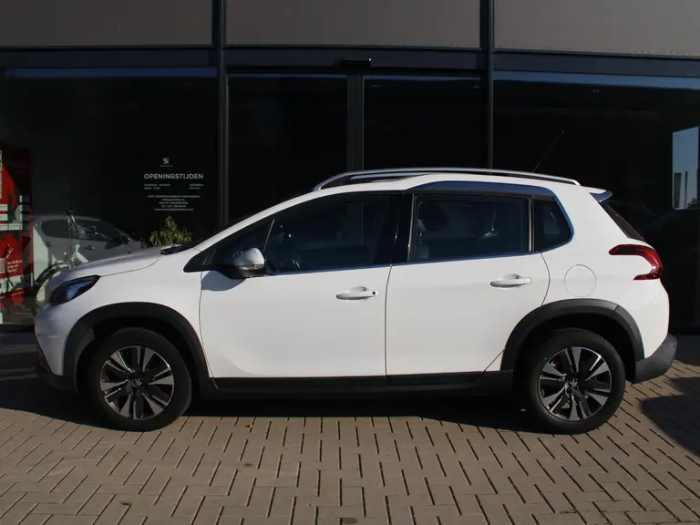 Peugeot 2008 1.2 PureTech 110PK GT-line afbeelding 6