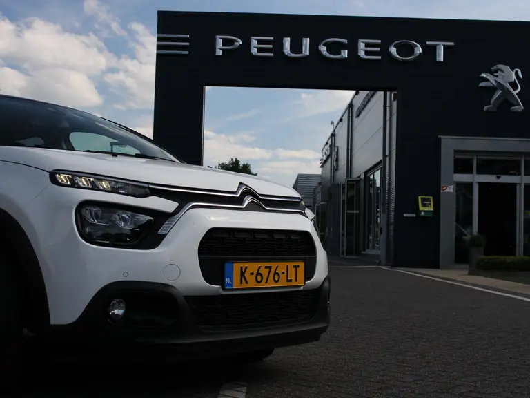 Citroën C3 Business 1.2 PureTech 82PK Navigatie, Achteruitrijcamera, Parkeersensoren, Keyless Entry & Start, Stoelverwarming, Apple Carplay, Android Auto afbeelding 3