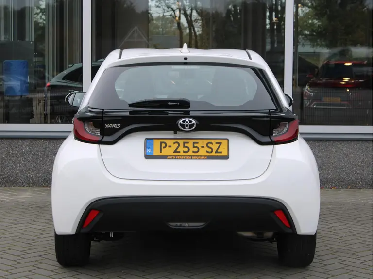 Toyota Yaris 1.0 VVT-i Active Cruise Control, Airco, Lichtmetalen Velgen, Bluetooth, Achteruitrijcamera afbeelding 15