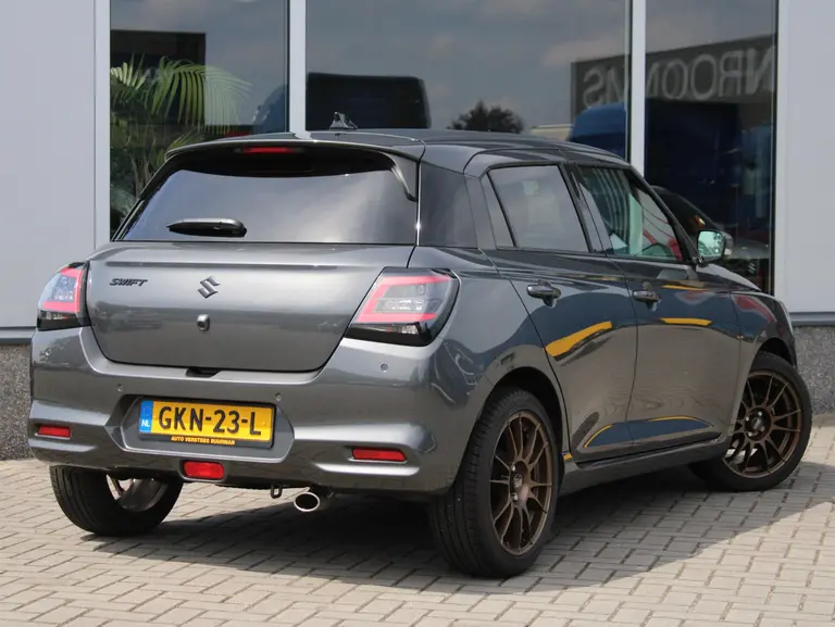Suzuki Swift 1.2 Style Smart Hybrid Automaat 17" Lichtmetalen Velgen, Adaptieve Cruise en Climate Control afbeelding 3