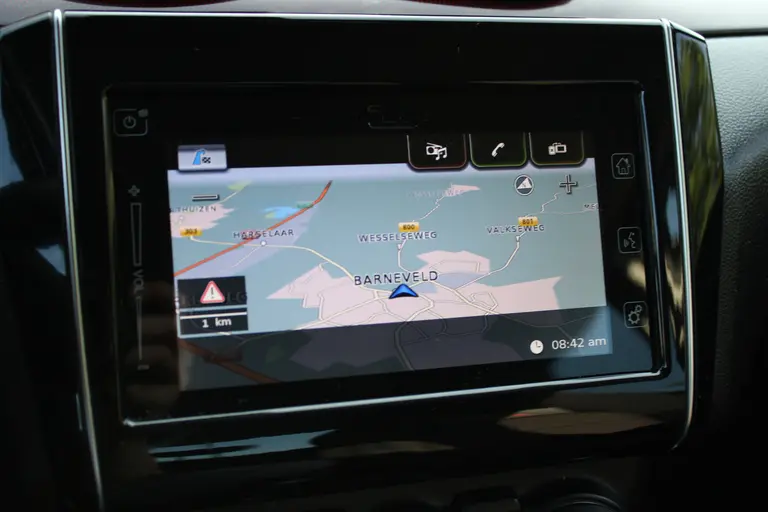 Suzuki Swift 1.4 Sport met Apple Carplay/ Android Auto, Dealer onderhouden, Cruise control en Achteruitrij Camera. afbeelding 16