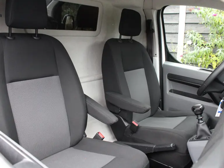 Peugeot Expert Premium Pack 2.0 BlueHDI 120PK 231C Navigatie, Parkeersensoren Achter, Cruise Control, Airco, Bluetooth, Grip Control afbeelding 11