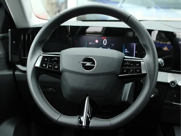 Opel Astra Sports Tourer 1.2 Level 2 Cruise en Climate Control, Parkeersensoren Voor en Achter, Navigatie afbeelding 27
