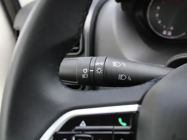 Citroën Jumper 2.2 BlueHDi 140PK L2H2 3.5t EAT8 Automaat Navigatie, Achteruitrijcamera, Trekhaak, Climate Control, Apple Carplay, Android Auto afbeelding 21