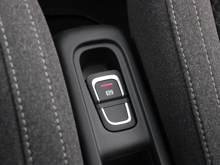 Leapmotor T03 Design 37.3 kWh 95PK Navigatie, Camera achter, Parkeerhulp achter, Audio, Keyless Start, Lichtmetalen velgen afbeelding 31