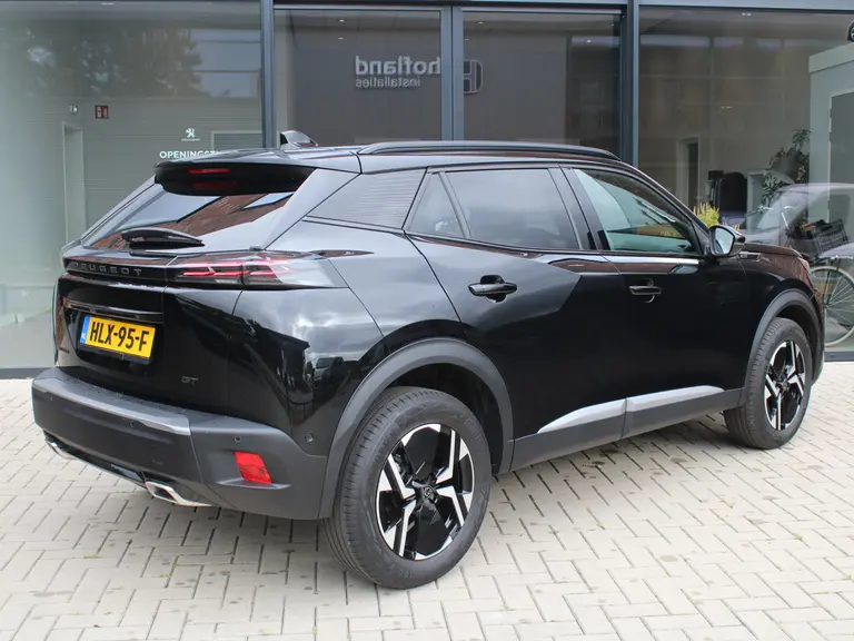 Peugeot 2008 GT 1.2 PureTech 130PK EAT8 Alcantara, Stoelverwarming, Camera, Navigatie, Cruise controle adaptief afbeelding 9