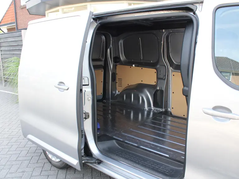 Peugeot Expert 2.0 BlueHDI 145PK S&S L2 Trekhaak, Navigatie, Achteruitrijcamera, Cruise Control, Airco afbeelding 7