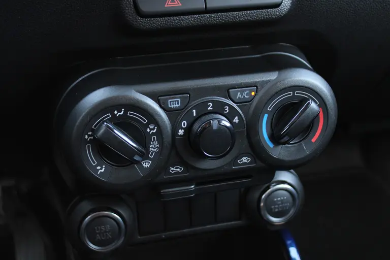 Suzuki Ignis 1.2 Smart Hybrid Select Carplay/Android Auto, Achteruitrijcamera, Bluetooth, Airco afbeelding 21