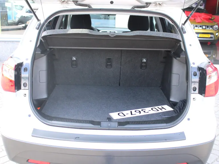 Suzuki S-Cross 1.6 Exclusive Trekhaak, Cruise control, Climate control, Allseasonbanden, Stoelverwarming afbeelding 20