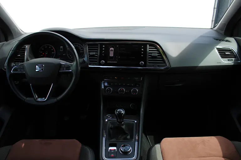 SEAT Ateca 1.5 TSI Xcellence Business Intense 150pk, Navigatie, Applecarpl./Andr. Auto, Keyless Entry/Start, Achteruitrijcamera, Trekhaak afbeelding 9