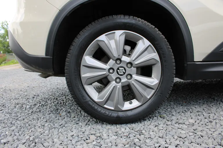 Suzuki Vitara 1.0 Boosterjet Select, Automaat, Trekhaak, All-Seasons, Parkeersensoren en Navigatie afbeelding 4