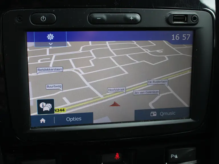 Dacia Duster Blackshadow 1.2 TCe 4x2 125PK Leder, Trekhaak, Achteruitrijcamera, Navigatie, Airco afbeelding 25