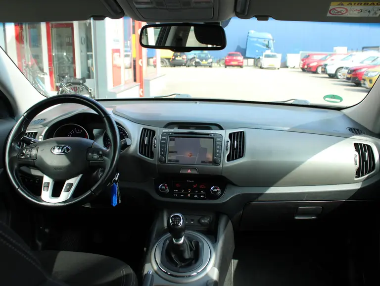Kia Sportage 1.6 GDI BusinessLine Trekhaak, Navigatie, Cruise control, Climate control afbeelding 6