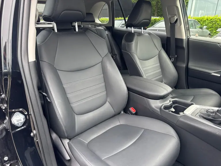 Toyota RAV4 2.5 Hybrid AWD Style 1.650 KG Trekgewicht, stuur- en stoelverwarming Camera, Parkeersensoren voor en achter afbeelding 6
