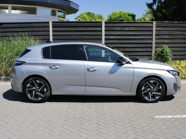 Peugeot 308 Allure Pack Business 1.2 PureTech 130PK Navigatie, Keyless, Rondomzichtcamera, Afneembare Trekhaak, Stoelverwarming afbeelding 9