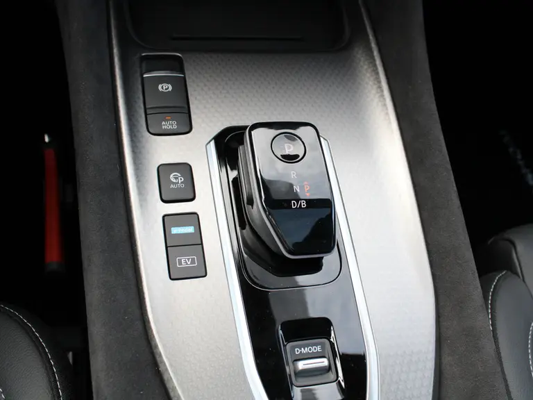 Nissan QASHQAI 1.5 e-Power N-Design 190PK Automaat Keyless entry, Keyless start, Navigatie, Stoelverwarming, Stuurverwarming, Panoramadak afbeelding 44
