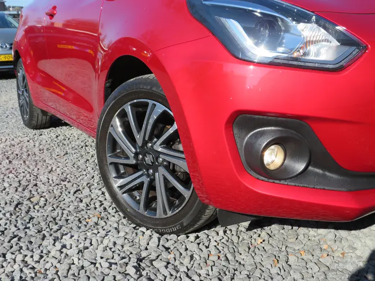 Suzuki Swift 1.2 Stijl/Style Smart Hybrid, Trekhaak, Camera, Climate Control, Android/Apple Carplay en Dealer onderhouden! afbeelding 5