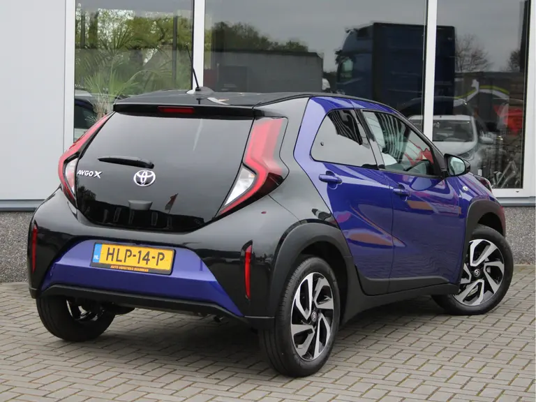 Toyota Aygo X 1.0 VVT-i S-CVT Pulse Automaat Adaptieve Cruise en Climate Control, Carplay/Android Auto, Keyless Go afbeelding 3