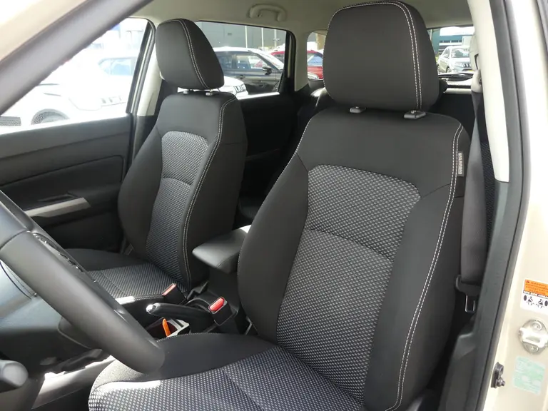 Suzuki Vitara 1.4 Boosterjet Select Smart Hybrid Nieuw Uit voorraad leverbaar! 6 jaar fabrieksgarantie! afbeelding 9