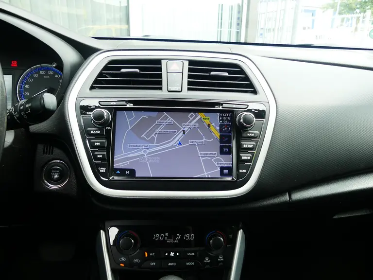 Suzuki S-Cross 1.6 Exclusive Automaat Dealer o.h., Cruise & climate control afbeelding 14