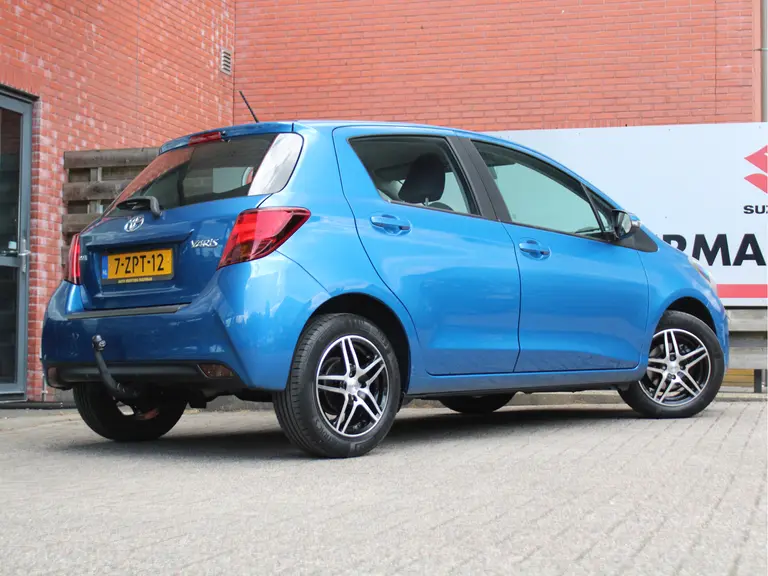 Toyota Yaris 1.3 100PK VVT-i Aspiration Cruise Control, Achteruitrijcamera, Bluetooth, Elektrische Ramen afbeelding 10
