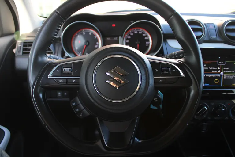 Suzuki Swift 1.2 Select Carplay/Android Auto, Achteruitrijcamera, Stoelverwarming, DAB Radio, Airco afbeelding 23