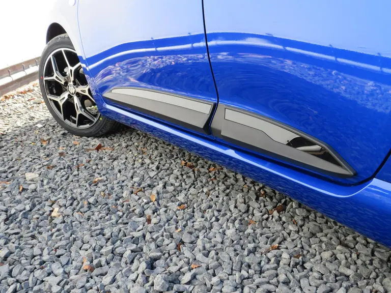 Suzuki Swift 1.2 Select Smart Hybrid, SPECIALE JUBILEUM 17 inch LM-Velgen, Stripingpakket en Shark Fin Antenne afbeelding 32