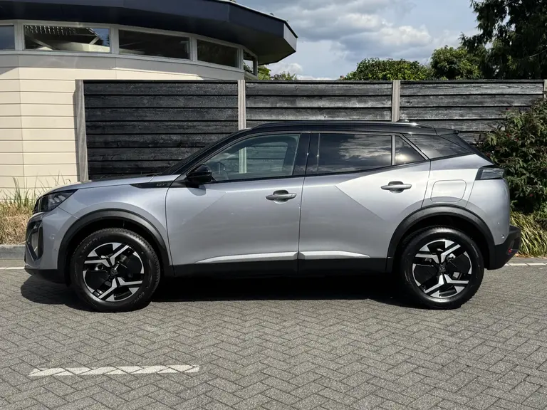 Peugeot 2008 GT 1.2 PureTech 130PK EAT8 Automaat Navigatie, Keyless, Rondomzichtcamera, Adaptieve Cruise Control, Draadloze Telefoonlader afbeelding 6