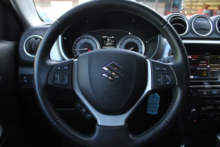 Suzuki Vitara 1.4 Boosterjet Select 141PK Automaat Achteruitrijcamera, Cruise Control, Voorstoelen Verwarmd, afbeelding 28