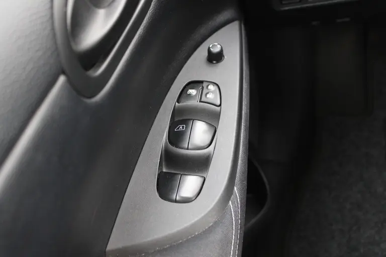 Nissan Pulsar 1.2 DIG-T Visia, Cruise Control en Bluetooth. afbeelding 29