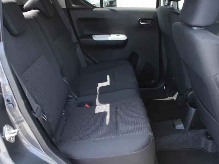 Suzuki Ignis 1.2 Smart Hybrid Style Multimediasysteem, Cruise control, Climate control, Stoelverwarming, Parkeercamera afbeelding 36