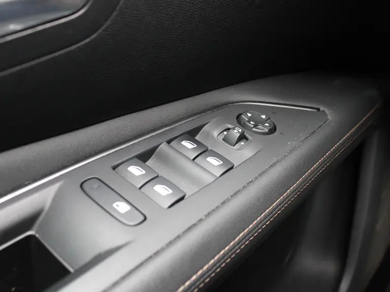 Peugeot 3008 GT Line 1.6 PureTech 180PK EAT8 Automaat Navigatie, Keyless, Achteruitrijcamera, Panoramadak, Elektrische Kofferbak afbeelding 20