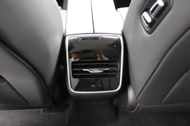 Jaecoo 7 PHEV Selective *Meer informatie volgt Selective Automaat, 1500 KG trekgewicht, Navigatie, 19" LM velgen, Luxe lederen bekleding, Apple carplay/Android auto, 7 jaar garantie afbeelding 34