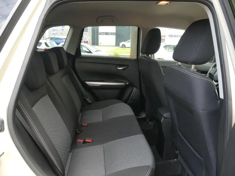 Suzuki Vitara 1.5 Hybrid Select, Automaat, Trekhaak Achteruitrij camera, Cruise Control afbeelding 26