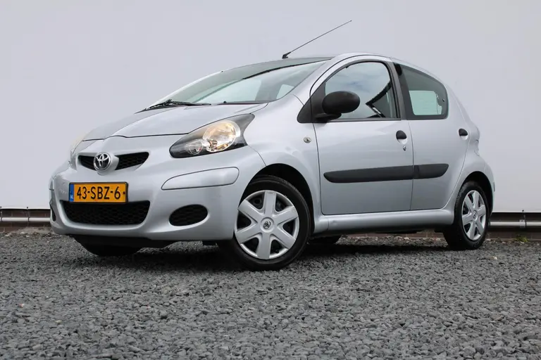 Toyota Aygo 1.0-12V Now Airco, Elektrische Ramen, Centrale Vergrendeling, Radio afbeelding 7