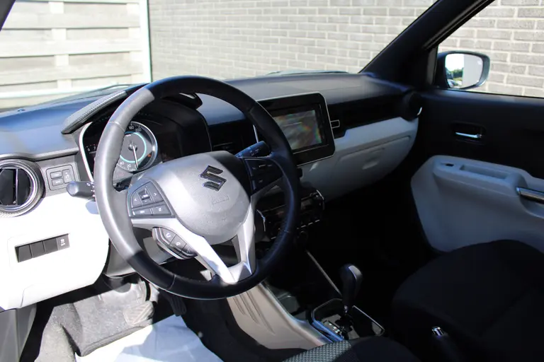 Suzuki Ignis 1.2 Stijl 90pk, Automaat, Navigatie, Applecarpl./Andr. Auto, Climate/Cruise Control, Trekhaak afbeelding 30