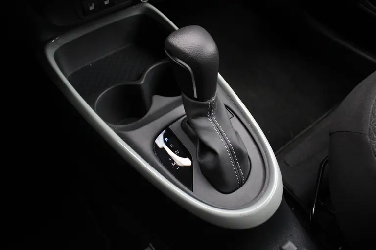 Toyota Aygo X 1.0 VVT-i S-CVT Pulse Automaat Achteruitrijcamera, Parkeersensoren Voor en Achter, Cruise Control Adaptief, Stoelverwarming afbeelding 21